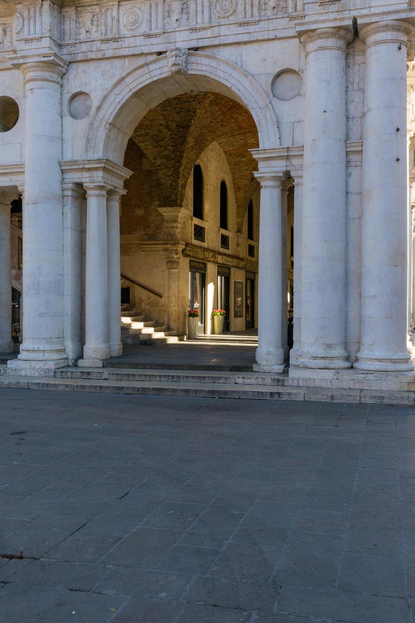 Il Campanile Apartment Vicenza Luaran gambar