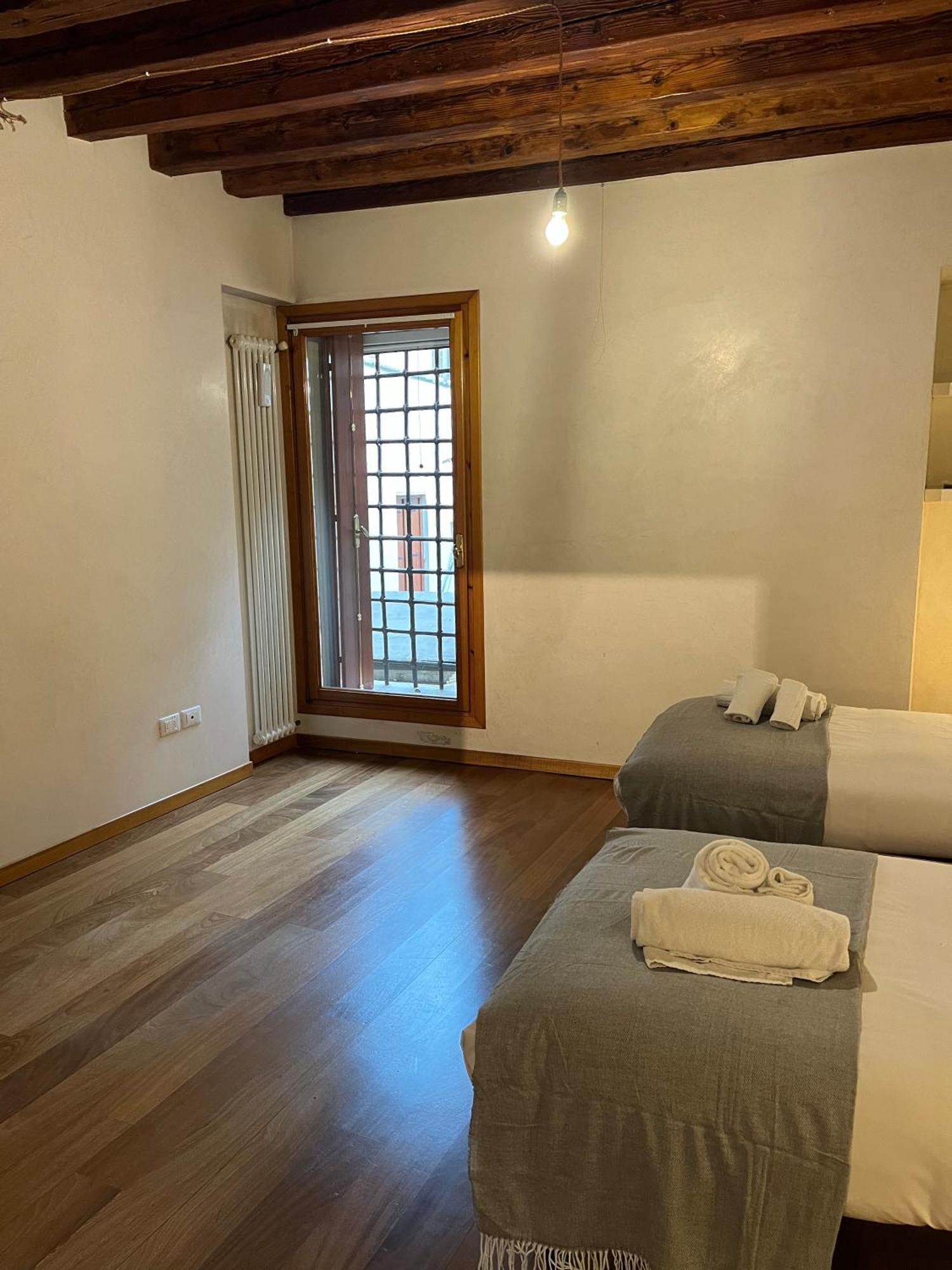 Il Campanile Apartment Vicenza Luaran gambar