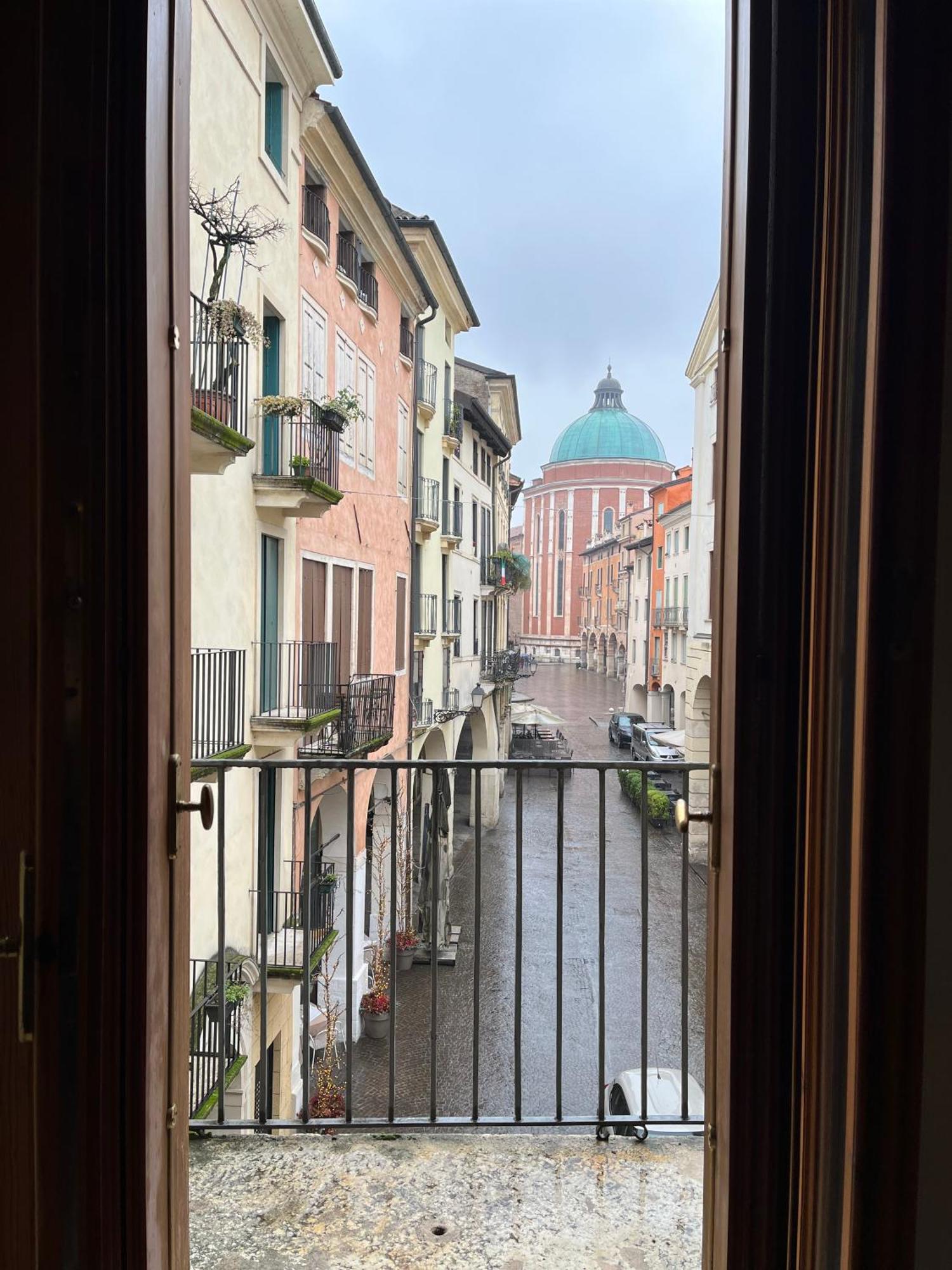 Il Campanile Apartment Vicenza Luaran gambar