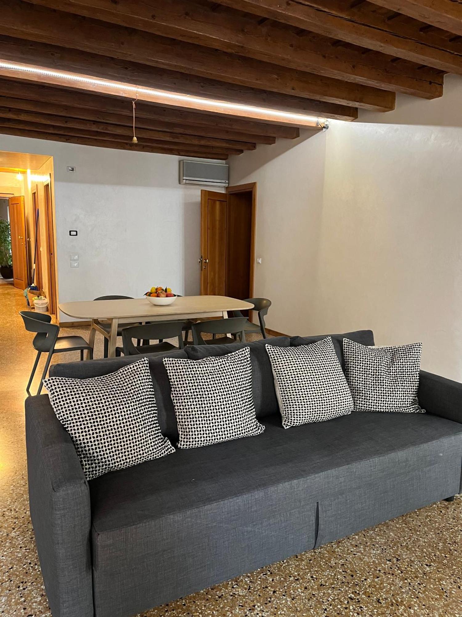 Il Campanile Apartment Vicenza Luaran gambar